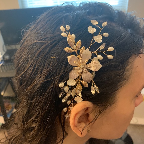 Gold & antique gold Flower Bridal comb - Picture 6 of 6